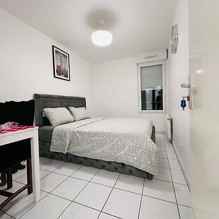 Apartamento Sri-Indo Bobigny Paris Exterior foto