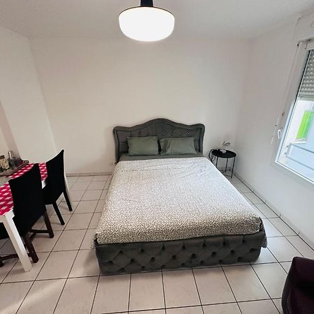 Apartamento Sri-Indo Bobigny Paris Exterior foto