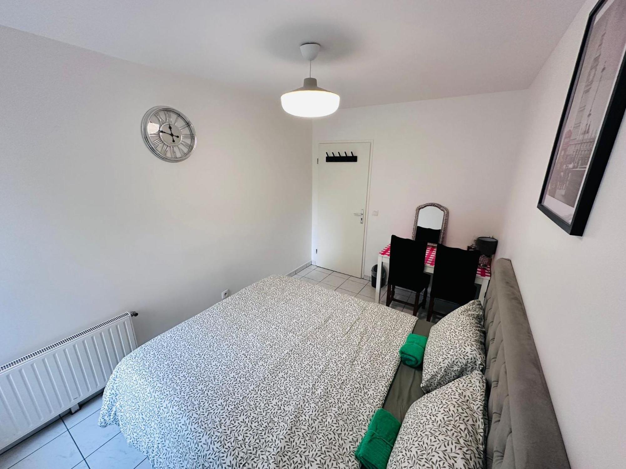 Apartamento Sri-Indo Bobigny Paris Exterior foto